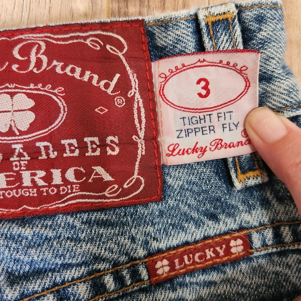 Vintage Lucky Brand Dungarees Jeans USA Made Size 32 Tight Fit Zipper Fly 90s